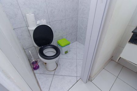 Casa à venda com 179m², 3 quartos e 6 vagasBanheiro 2