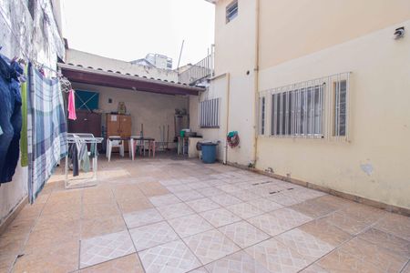 Casa à venda com 179m², 3 quartos e 6 vagasQuintal