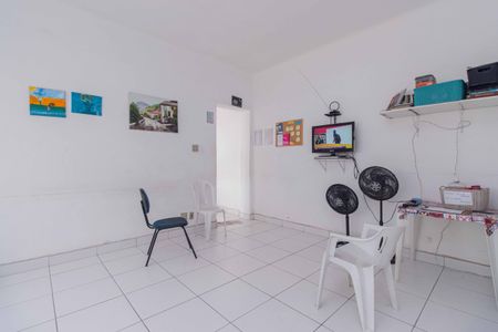 Casa à venda com 179m², 3 quartos e 6 vagasSala 1