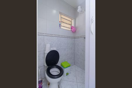 Casa à venda com 179m², 3 quartos e 6 vagasBanheiro 2