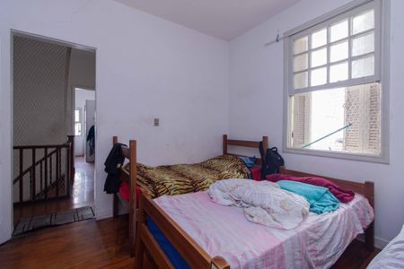 Casa à venda com 179m², 3 quartos e 6 vagasQuarto 2