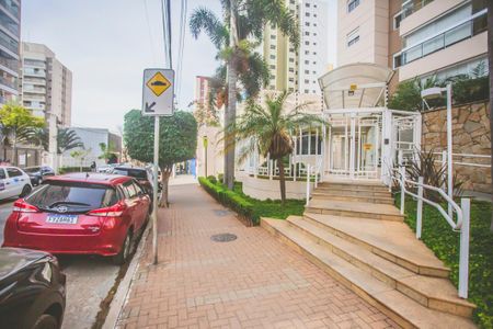 Apartamento à venda com 102m², 3 quartos e 2 vagasFachada