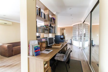 Casa para alugar com 200m², 4 quartos e 1 vagaCobertura