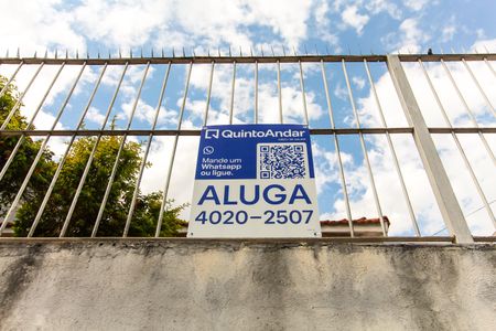 Casa para alugar com 200m², 4 quartos e 1 vagaFachada + Placa