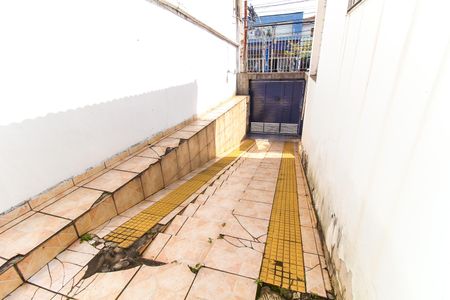 Casa para alugar com 200m², 4 quartos e 1 vagaQuintal