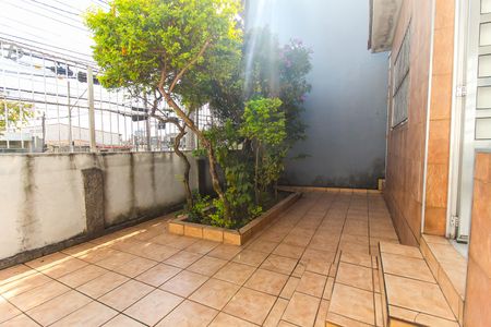 Casa para alugar com 200m², 4 quartos e 1 vagaQuintal