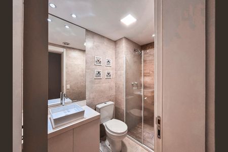 Apartamento à venda com 57m², 2 quartos e 1 vaga Apartamento à venda com 57m², 2 quartos e 1 vagaBanheiro