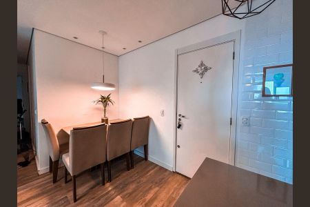 Apartamento à venda com 57m², 2 quartos e 1 vaga Apartamento à venda com 57m², 2 quartos e 1 vagaSala