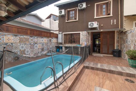 Casa à venda com 244m², 3 quartos e 2 vagasQuintal