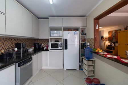 Casa à venda com 244m², 3 quartos e 2 vagasCozinha