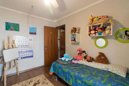 Casa à venda com 244m², 3 quartos e 2 vagasQuarto 1