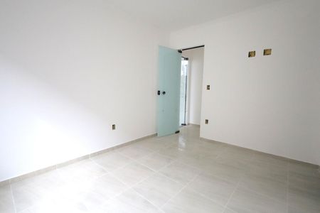 Casa à venda com 160m², 3 quartos e 2 vagas Casa à venda com 160m², 3 quartos e 2 vagasSuíte 2