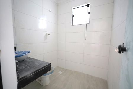 Casa à venda com 160m², 3 quartos e 2 vagas Casa à venda com 160m², 3 quartos e 2 vagasBanheiro Social