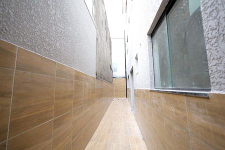 Casa à venda com 160m², 3 quartos e 2 vagas Casa à venda com 160m², 3 quartos e 2 vagasCorredor