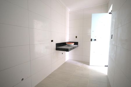 Casa à venda com 160m², 3 quartos e 2 vagas Casa à venda com 160m², 3 quartos e 2 vagasBanheiro da Suíte 1