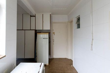 Apartamento à venda com 186m², 4 quartos e 2 vagas Apartamento à venda com 186m², 4 quartos e 2 vagasLavanderia