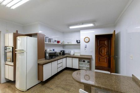 Apartamento à venda com 186m², 4 quartos e 2 vagas Apartamento à venda com 186m², 4 quartos e 2 vagasCozinha