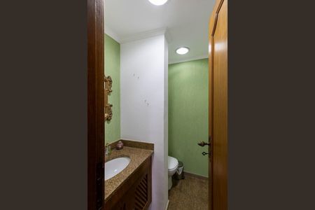 Apartamento à venda com 186m², 4 quartos e 2 vagas Apartamento à venda com 186m², 4 quartos e 2 vagasLavabo