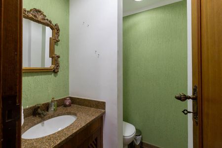 Apartamento à venda com 186m², 4 quartos e 2 vagas Apartamento à venda com 186m², 4 quartos e 2 vagasLavabo