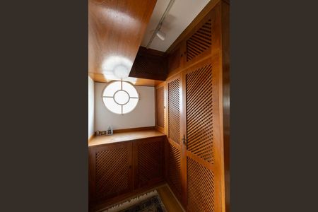 Apartamento à venda com 186m², 4 quartos e 2 vagas Apartamento à venda com 186m², 4 quartos e 2 vagasSuíte