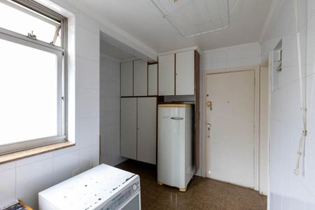 Apartamento à venda com 186m², 4 quartos e 2 vagas Apartamento à venda com 186m², 4 quartos e 2 vagasLavanderia