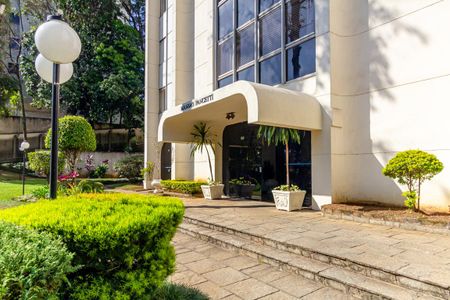 Apartamento à venda com 186m², 4 quartos e 2 vagas Apartamento à venda com 186m², 4 quartos e 2 vagasFachada