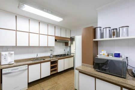 Apartamento à venda com 186m², 4 quartos e 2 vagas Apartamento à venda com 186m², 4 quartos e 2 vagasCozinha