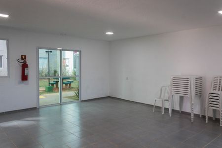 Apartamento à venda com 43m², 2 quartos e sem vagaÁrea comum