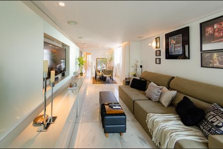 Apartamento à venda com 122m², 3 quartos e 3 vagas Apartamento à venda com 122m², 3 quartos e 3 vagasSala