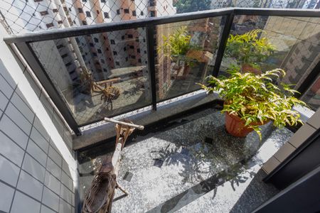 Apartamento para alugar com 176m², 3 quartos e 3 vagas Apartamento para alugar com 176m², 3 quartos e 3 vagasVaranda 2