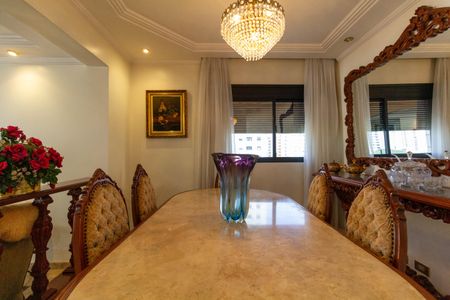 Apartamento para alugar com 176m², 3 quartos e 3 vagas Apartamento para alugar com 176m², 3 quartos e 3 vagasSala de Jantar