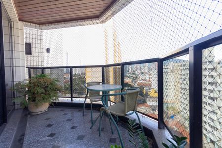 Apartamento para alugar com 176m², 3 quartos e 3 vagas Apartamento para alugar com 176m², 3 quartos e 3 vagasVaranda 1