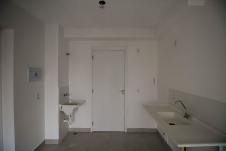 Apartamento para alugar com 35m², 2 quartos e sem vaga Apartamento para alugar com 35m², 2 quartos e sem vagaCozinha e Área de Serviço