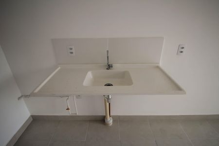 Apartamento para alugar com 35m², 2 quartos e sem vaga Apartamento para alugar com 35m², 2 quartos e sem vagaCozinha e Área de Serviço