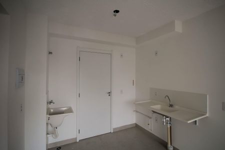 Apartamento para alugar com 35m², 2 quartos e sem vaga Apartamento para alugar com 35m², 2 quartos e sem vagaCozinha e Área de Serviço