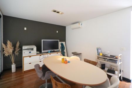 Casa à venda com 332m², 3 quartos e 2 vagas Casa à venda com 332m², 3 quartos e 2 vagasAmbiente Piso Superior