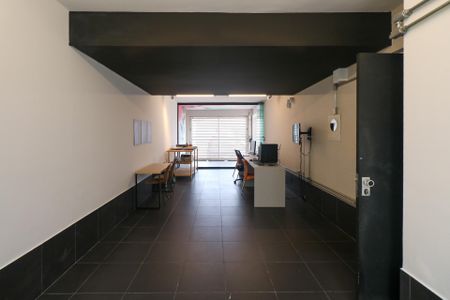 Casa à venda com 332m², 3 quartos e 2 vagas Casa à venda com 332m², 3 quartos e 2 vagasGaragem