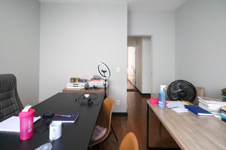 Casa à venda com 332m², 3 quartos e 2 vagas Casa à venda com 332m², 3 quartos e 2 vagasQuarto 2