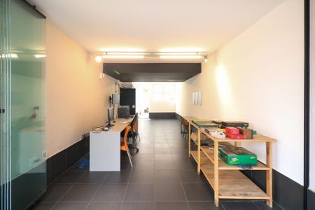 Casa à venda com 332m², 3 quartos e 2 vagas Casa à venda com 332m², 3 quartos e 2 vagasGaragem