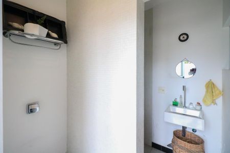 Casa à venda com 332m², 3 quartos e 2 vagas Casa à venda com 332m², 3 quartos e 2 vagasLavabo do Escritório