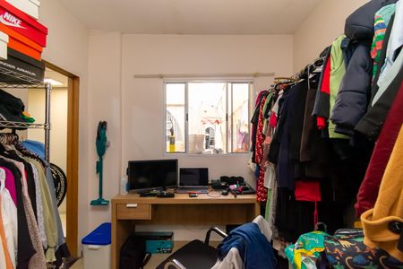 Casa à venda com 325m², 4 quartos e 3 vagasCasa 2 - Quarto 2