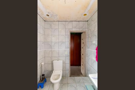 Casa à venda com 325m², 4 quartos e 3 vagasBanheiro Social