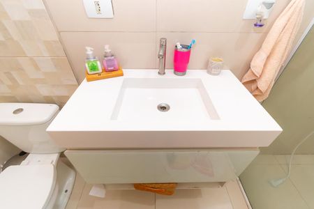 Casa à venda com 325m², 4 quartos e 3 vagasCasa 2 - Banheiro