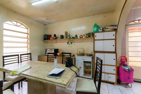 Casa à venda com 325m², 4 quartos e 3 vagasCozinha