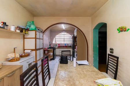 Casa à venda com 325m², 4 quartos e 3 vagasCozinha