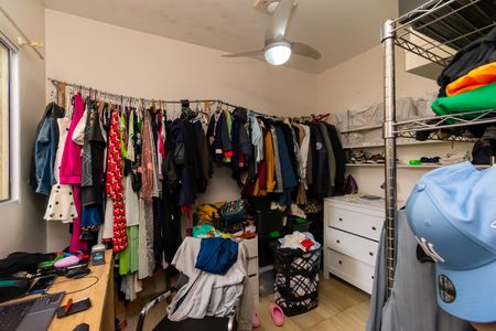 Casa à venda com 325m², 4 quartos e 3 vagasCasa 2 - Quarto 2