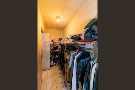 Casa à venda com 325m², 4 quartos e 3 vagasCloset da Suíte