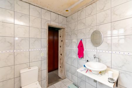 Casa à venda com 325m², 4 quartos e 3 vagasBanheiro Social