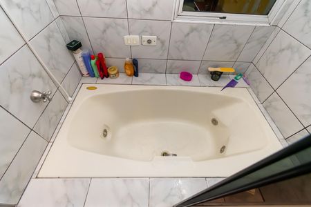 Casa à venda com 325m², 4 quartos e 3 vagasBanheiro da Suíte 1