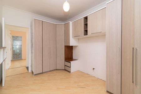Casa à venda com 100m², 2 quartos e 2 vagasSuíte 2